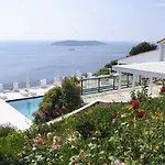 Skiathos Club &