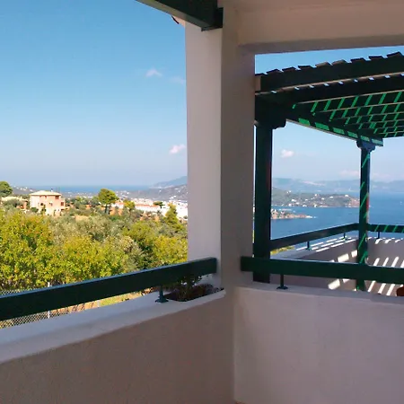 Skiathos Club & 4*