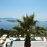Skiathos Club & 4*