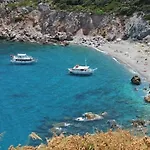 Skiathos Club & 4*
