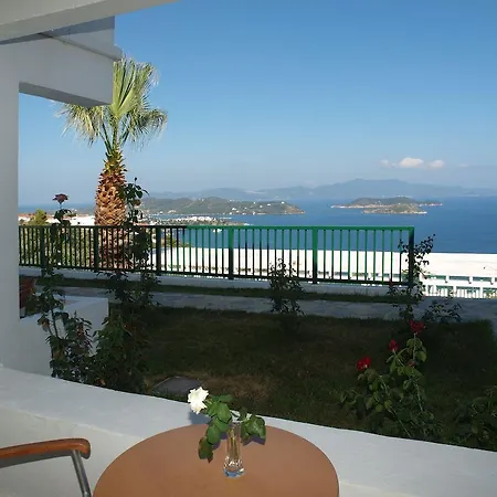 Skiathos Club & מלון 4*