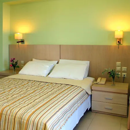 酒店 Skiathos Club & 4*