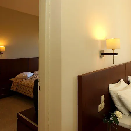 Skiathos Club & 4* 瓦西里亚斯