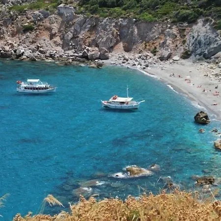 Skiathos Club & 4*