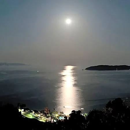 Skiathos Club & 酒店 4*