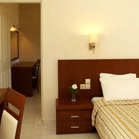 酒店 Skiathos Club & 4*