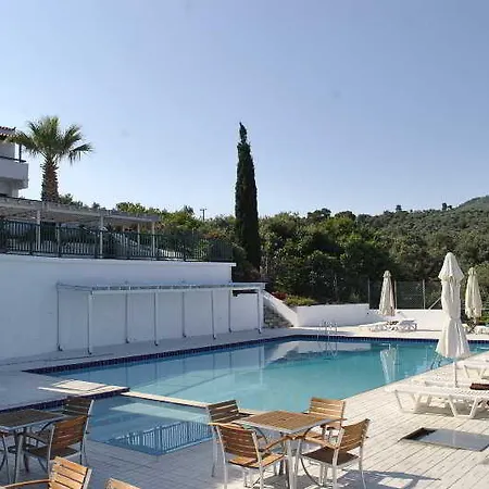 Skiathos Club & 瓦西里亚斯