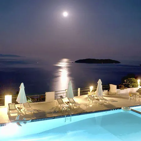 Skiathos Club & 4*