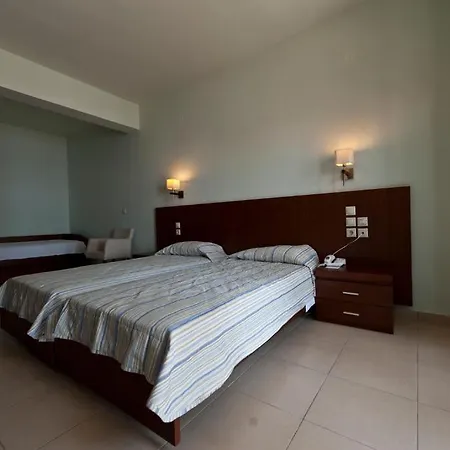 Skiathos Club & Hotel