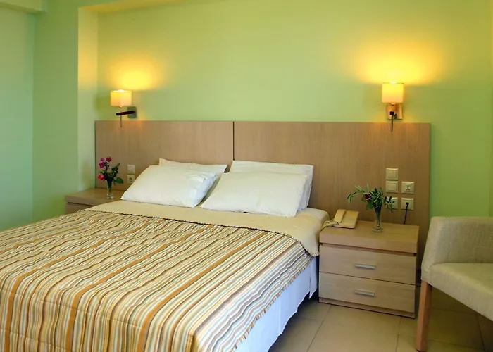 酒店 Skiathos Club & 4*